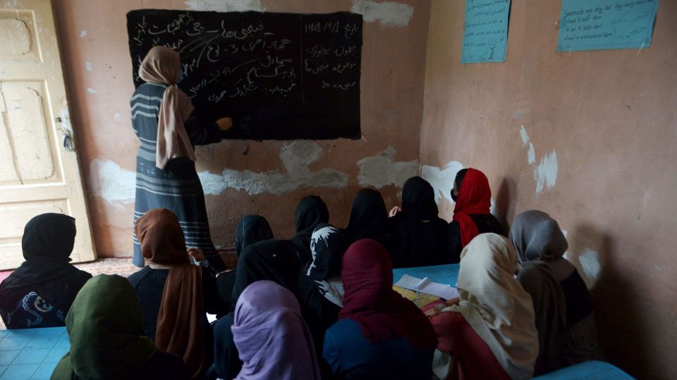 Ecole Afghanistan : un an après leur fermeture, l’ONU appelle les talibans à rouvrir les écoles pour filles