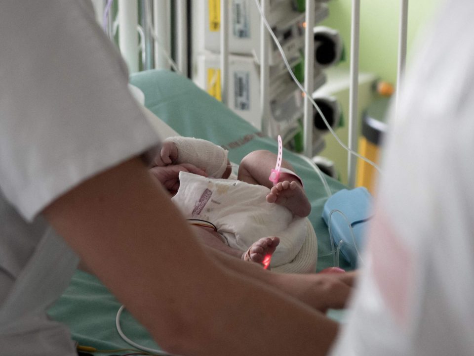 Enfant Maladies rares : sept pathologies supplémentaires seront désormais dépistées chez les nouveau-nés