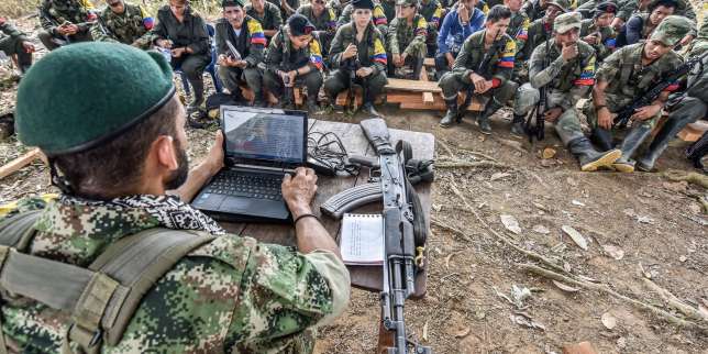 Enfant En Colombie, premières inculpations d’ex-FARC pour l’enrôlement d’enfants-soldats
