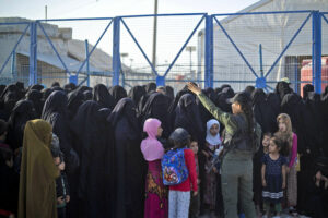 Enfant Nord de la Syrie : la France rapatrie 10 femmes et 25 enfants des camps de prisonniers jihadistes