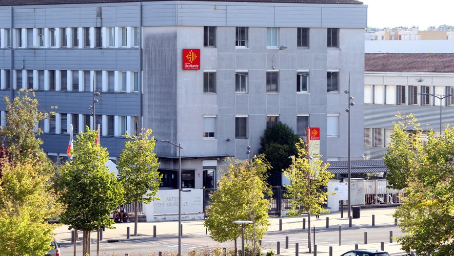 Ecole Abaya à l’école : “Au moins une dizaine de cas” recensés dans l’académie de Toulouse le jour de la rentrée