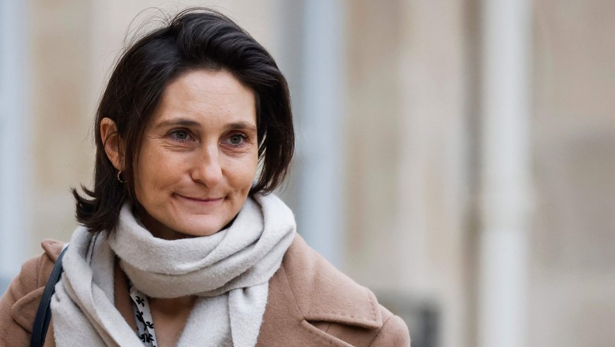 Ecole Amélie Oudéa-Castera : “Je n’ai pas été absente…” L’ancienne maîtresse de son fils dément “le paquet d’heures non-remplacées”