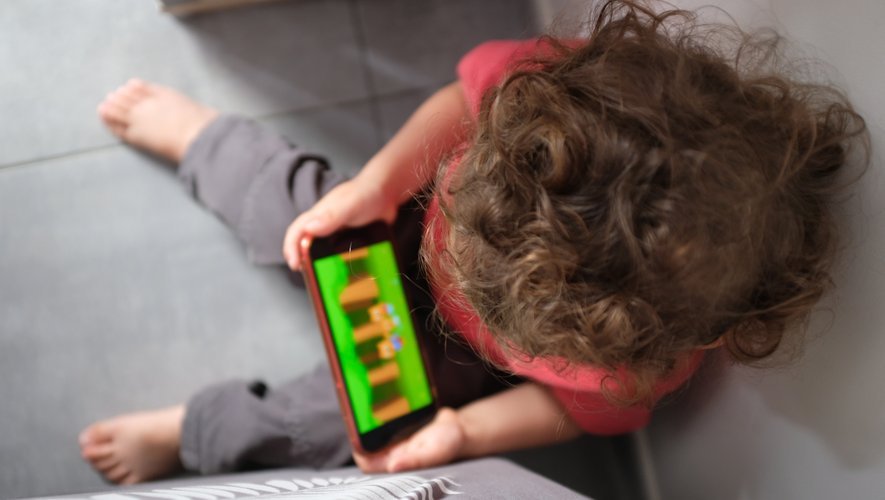 Enfant Quelles sont les propositions des consultants pour limiter l’utilization des écrans chez les enfants, dans un rapport remis ce mardi ?
